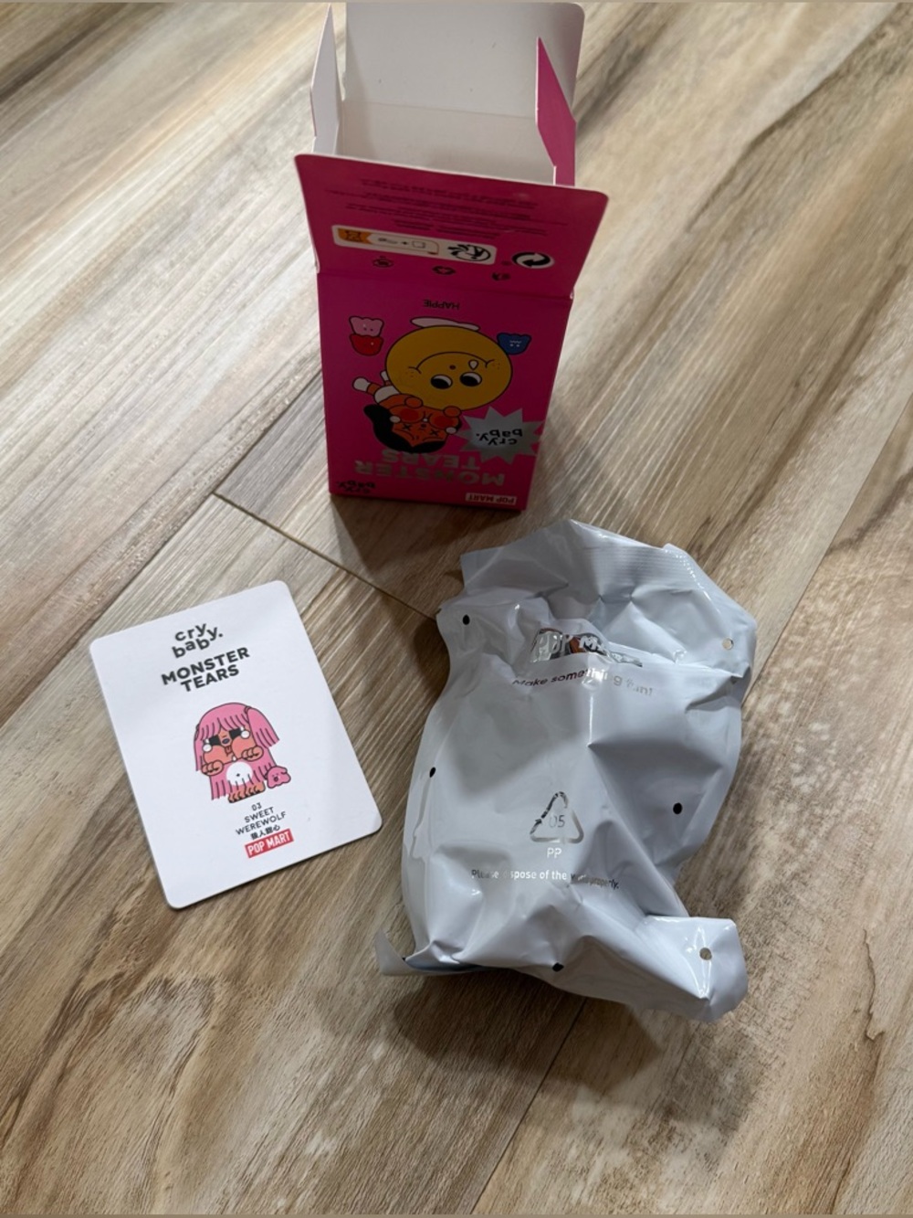 *RARE* Crybaby Monster Tears Figurine - SWEET WEREWOLF - Pop Mart 100% Authentic - Picture 4 of 12
